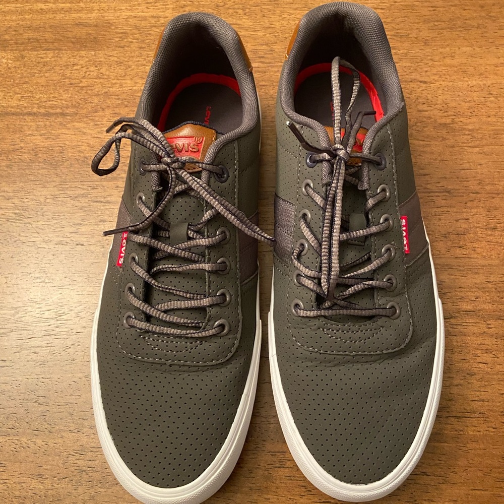 🔥🔥LEVIS MENS LACE UP SNEAKERS
